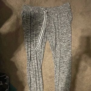 Pea in the pod maternity sweatpants